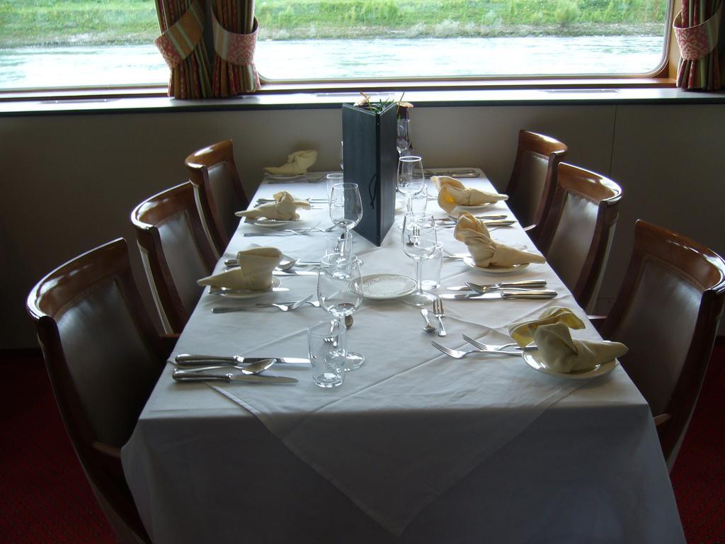 Fairtours Hotelschiff Rex Rheni *** Botel
